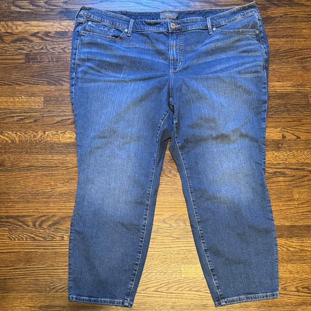 Women's Classic Blue Cropped Jeans